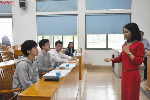 【精彩南国】学汉语 促交流 日本横滨商科大学师生团来校访问